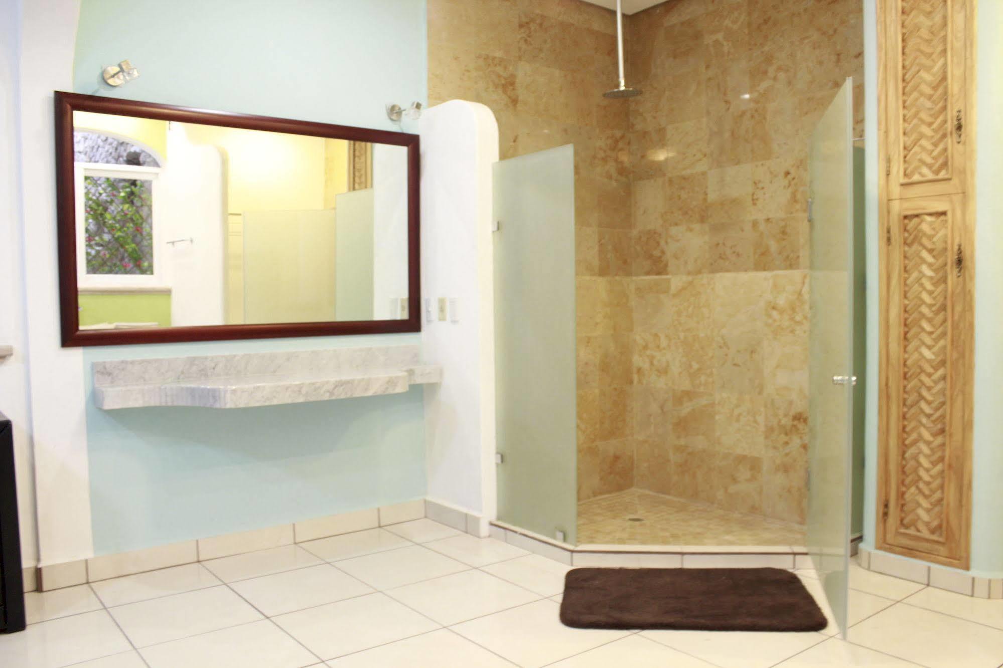 Mboutique Hotel ซายูลิตา ภายนอก รูปภาพ